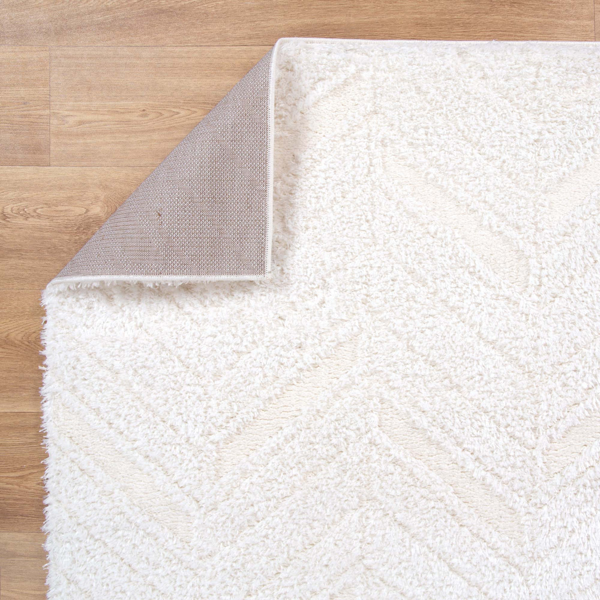 Tender Chevron Shag in Cream Rug – RugsDirect