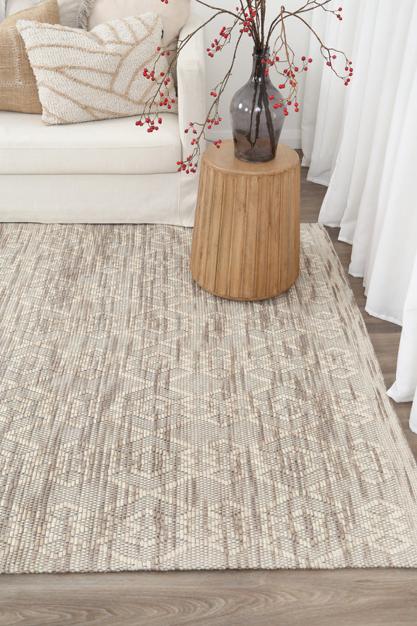 Pani Diamond Beige Wool Rug