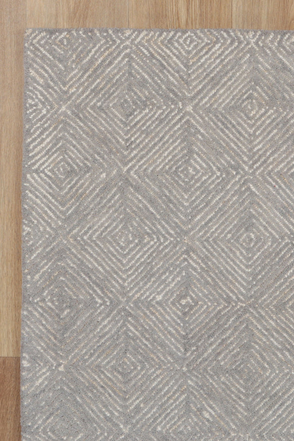 Posy Diamond 05C in Ash Wool Rug