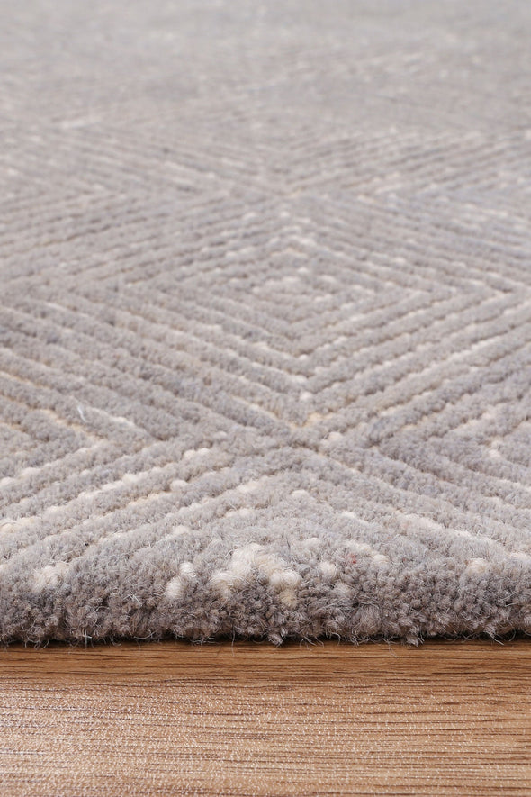 Posy Diamond 05C in Ash Wool Rug