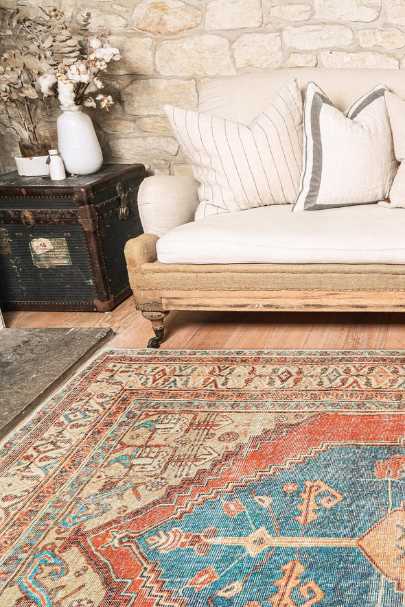 Distressed Louvre Rustic Multicolour Rug